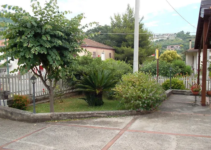 Bed & Breakfast Adema 4*