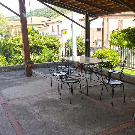 住宿加早餐酒店 Adema 阿格罗波利